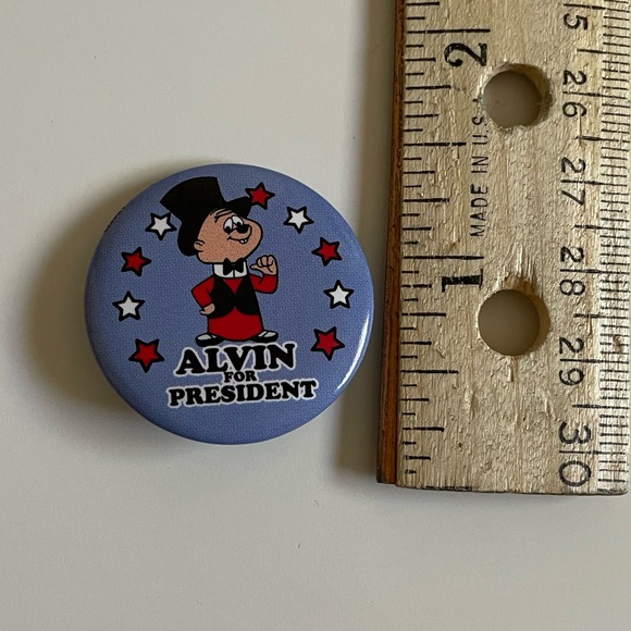 Loungefly Alvin and The Chipmunks for President Button Pin - Picture 2 of 4
